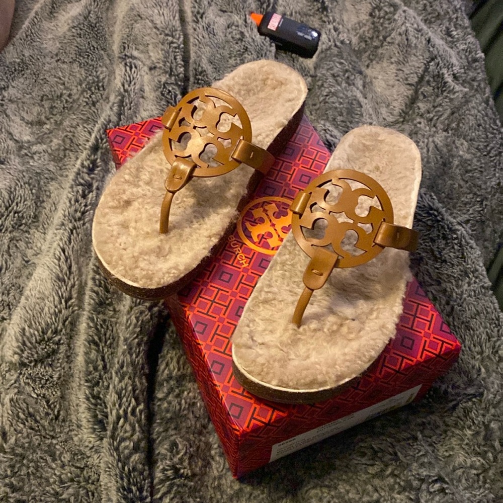 NIB Tory Burch Fuzzy Sandals